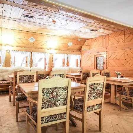 Hotell Koliba Expo 3*